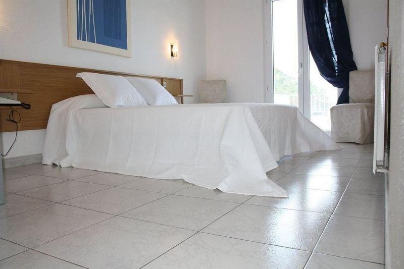 La Gambina Hotel Colera Esterno foto